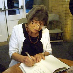 Margaret Drabble in 2011. By summonedbyfells (CC BY 2.0 (http://creativecommons.org/licenses/by/2.0), via Wikimedia Commons.
